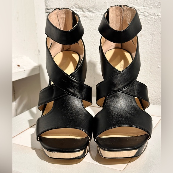 Calvin Klein Verene Zebra Wood Striped Chunky Strapy Sandal Ankle Heels Size 8 - Picture 3 of 15